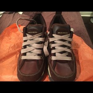 Sketchers women walking shoes